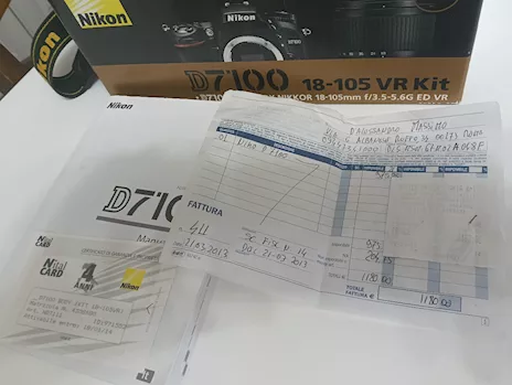 Nikon D7100 con scatola e Battery Grip - Foto 2