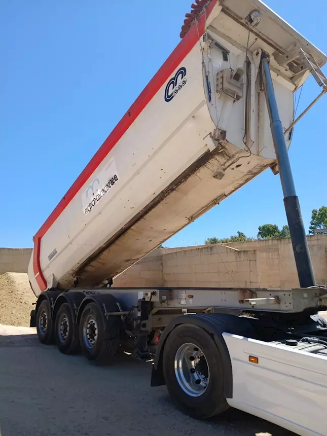 Foto 4 Vasca Menci SA700R, Anno 2011 Semirimorchio, cassone ribaltabile