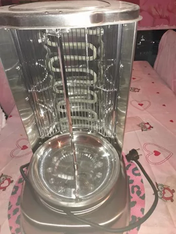 Vari piccoli elettrodomestici da cucina