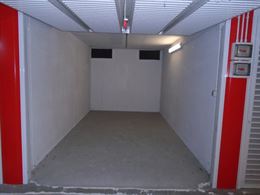 Milano Vimodrone - Garage 14 MQ. 89,00 € Spese Accessorie