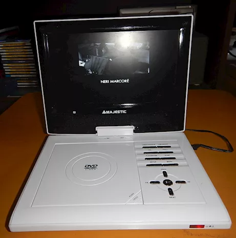 Lettore DVD portatile Majestic