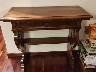 Credenza antica