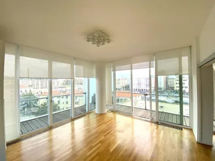 Prestigioso appartamento usi commerciale - Torre Orsero (SV)