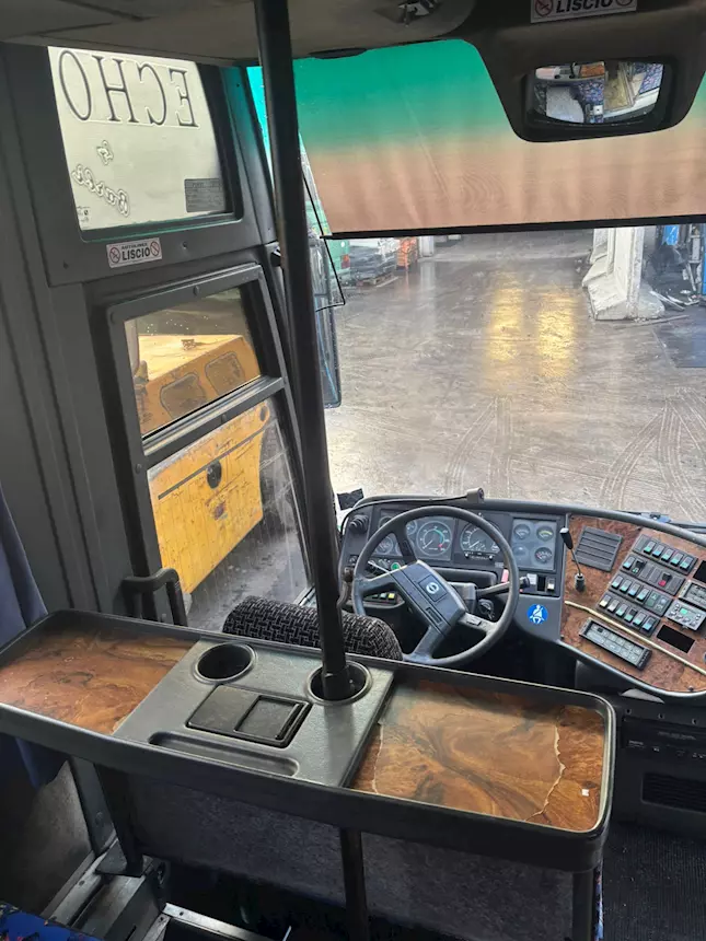 Foto 12Disponibile ricambi Marca Volvo b12 Km 0