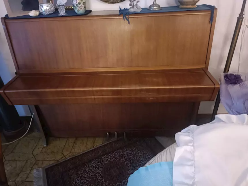 Foto 2Pianoforte Petrof vendo
