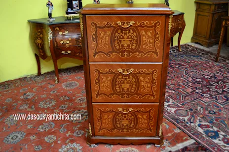 Scarpiera intarsiata stile Napoleone III tre ripiani ribalta