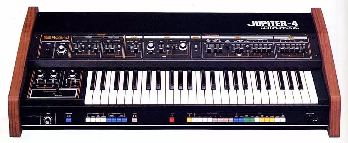 Foto 2A collezionista o museo - Roland Jupiter 4 pari al nuovo, unico proprietario