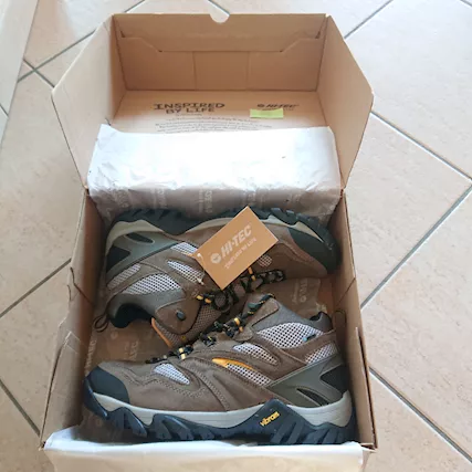Scarpe trekking Hi-Tec suola Vibram NUOVE