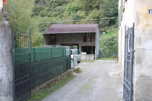 Casale Rustico Indipendente in Vendita