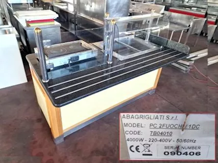 Arredo ristorante self-service completo usato, in legno massello - Foto 4