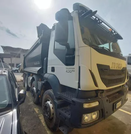 Iveco Trakker 450 ribaltabile