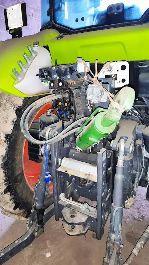 Foto 4Arion 440 Power Shift Marca Claas Anno 2022 Ore 1800, tipo NEF