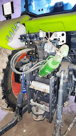 Arion 440 Power Shift Marca Claas Anno 2022 Ore 1800, tipo NEF - Anteprima 4