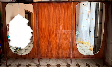 Armadio - Regalo armadio. Venire a ritirare.