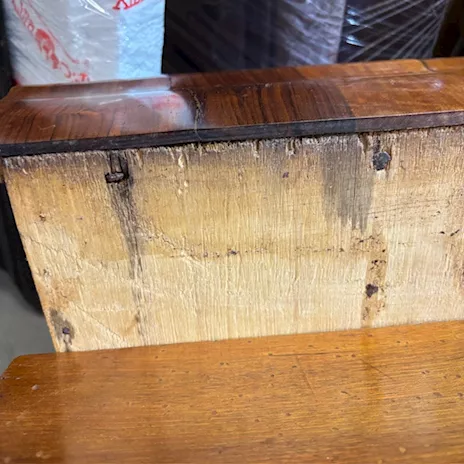 Antico comò cassettone cappuccino Carlo X 1820 in noce - Foto 4