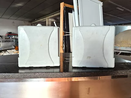 2 box isotermici piccoli usati, marca Melform - Foto 5