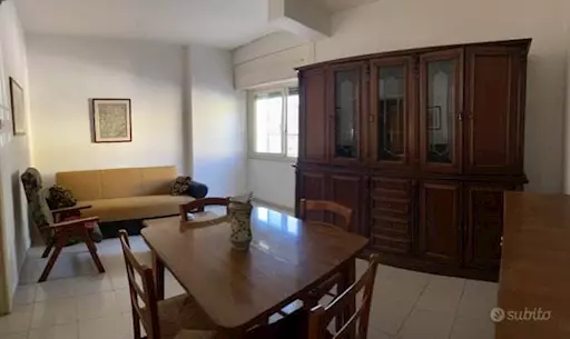 Ampio trilocale con box auto Numero di locali Bilocali - Anteprima 1