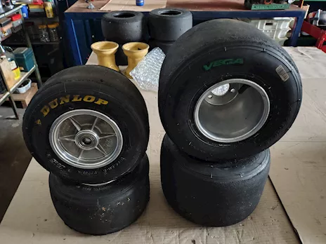 Cerchi gomme kart