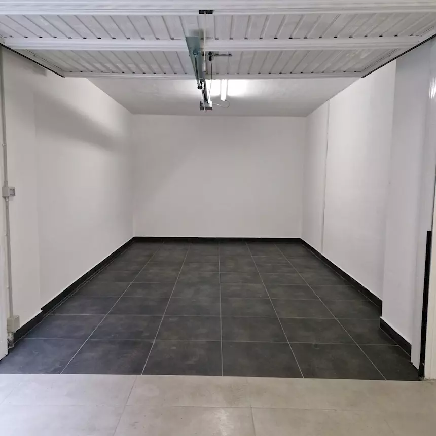 Affitasi box auto in zona S. Rita (mq 20) nuova costruzione