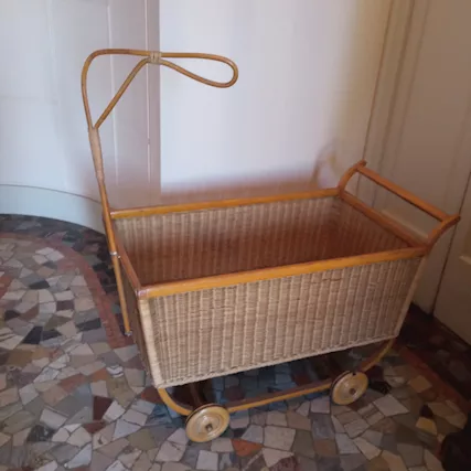Culla in midollino del 1959 - portafiori