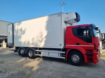 Motricee Frigo Stralis 260.45 Frigo 7,30 con sponda