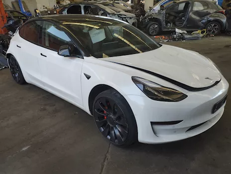 Pezzi per Tesla Model 3 2021 (km 60000)