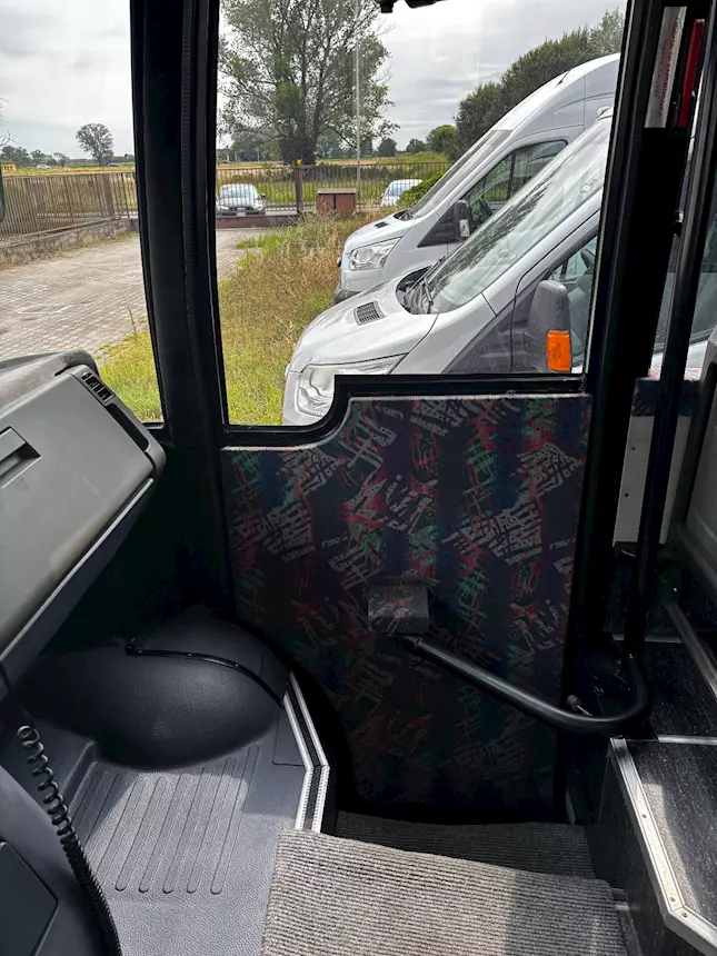 Foto 7Vendo autobus Mercedes Anno 1999 Km 75000 Euro 2, in ottime condizioni
