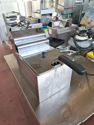Friggitrice elettrica da tavolo usata