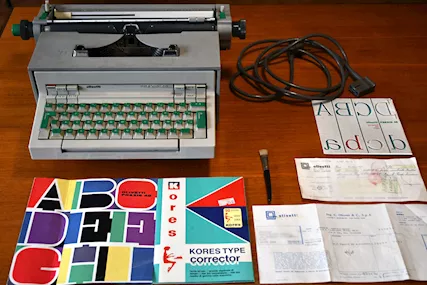 Macchina da scrivere di design Olivetti Praxis 48, in buone condizioni - Anteprima 4