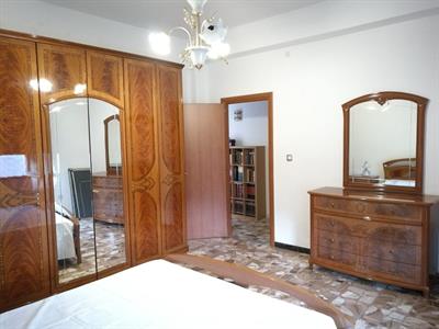 Camera matrimoniale in legno massello