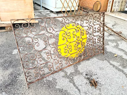 Grata in ferro battuto usata