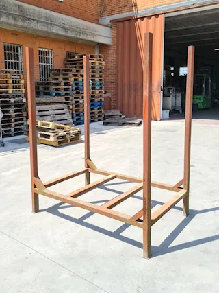 Telaio porta pannelli in ferro usato