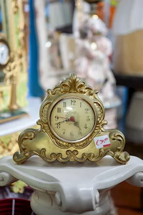 Elegante Orologio da Tavolo - 24347