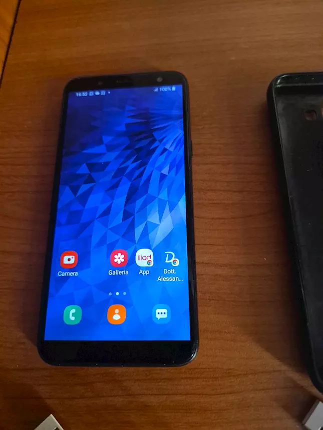Foto 2Samsung J6