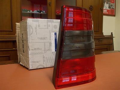 Fanale posteriore dx Mercedes-Benz W202 S.W - Foto 2