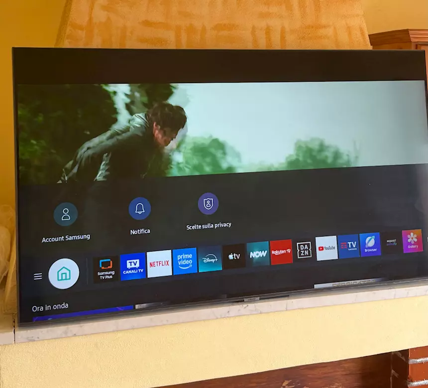 Foto 2Samsung Smart TV 55 4K UHD, modello UE55AU7170U