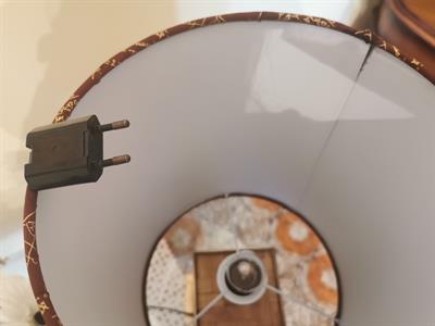 Lampada anni '70 con paralume FORNASETTI, in legno, in buone condizioni - Foto 5