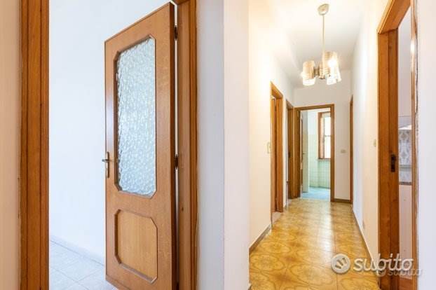 Trivano con cucina abitabile, posto auto e cantina Bilocali - Foto 5