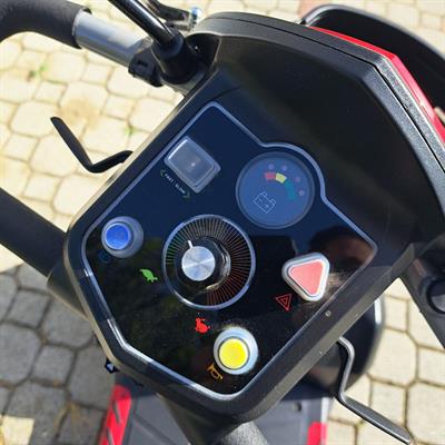 Scooter elettrico per anziani e disabili