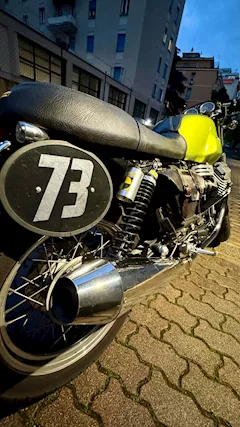 Moto Marca Guzzi V7, colore originale, mai incidentata - Anteprima 1