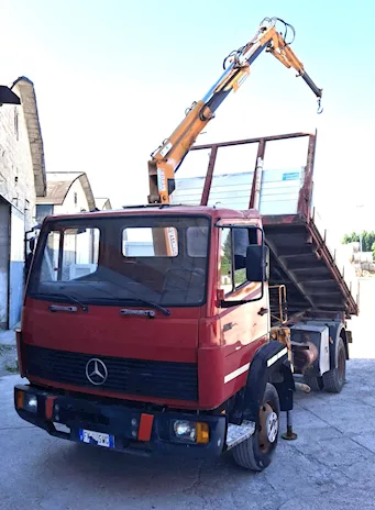 Mercedes 814 cassone ribaltabile trilaterale con gru Effer 4000, 2 s - Foto 2