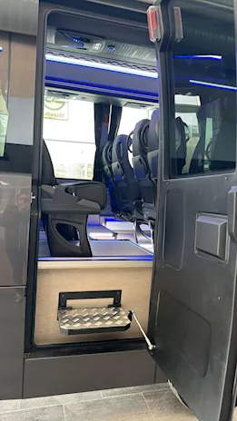 Sprinter - Minibus 25+1+1 full optional nuovo Mercedes Km 0, pronta consegna - Anteprima 6