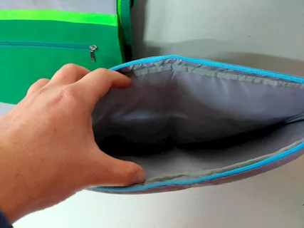 Borsa tracolla porta pc Calvin Klein, mai usata - Anteprima 2