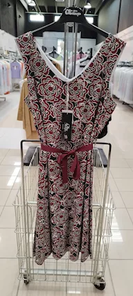 Stock abbigliamento donna estivo Curvi