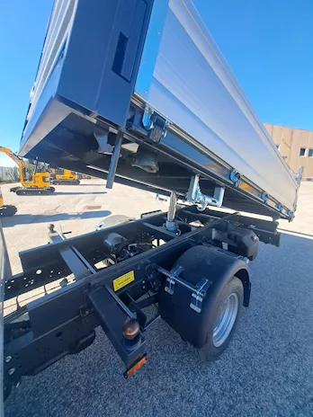 IVECO DAILY DOPPIA CABINA RIBALTABILE TRILATERALE - NUOVO, cassone fisso - Anteprima 4