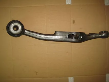 Braccio trasversale anteriore destro MERCEDES W126 W123