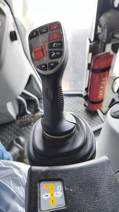 Foto 8Arion 440 Power Shift Marca Claas Anno 2022 Ore 1800, tipo NEF