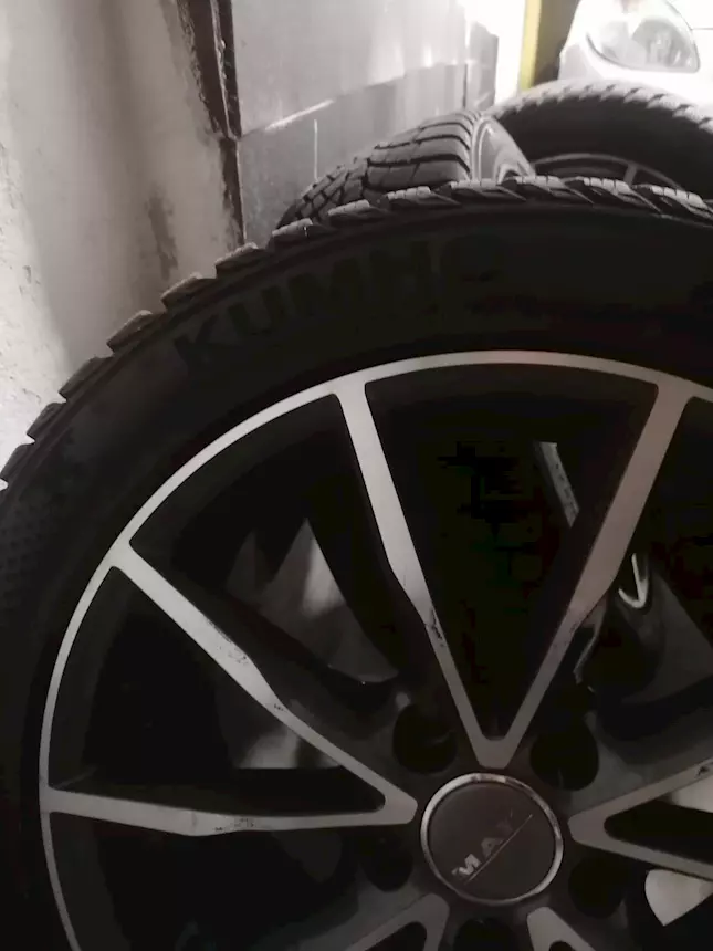 Audi A3 Sedan 225/45 R17 94V invernali Completo di Cerchione - Foto 6