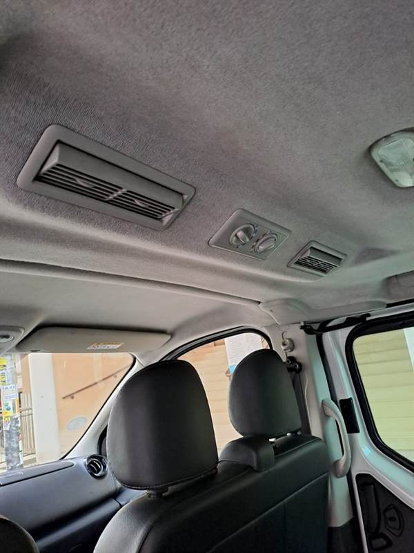 Foto 2 Opel Vivaro 9 posti Anno 2017 Km 100000 Euro 6, full optional