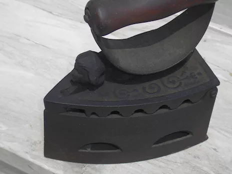 Ferro da stiro a braciere inizio '900